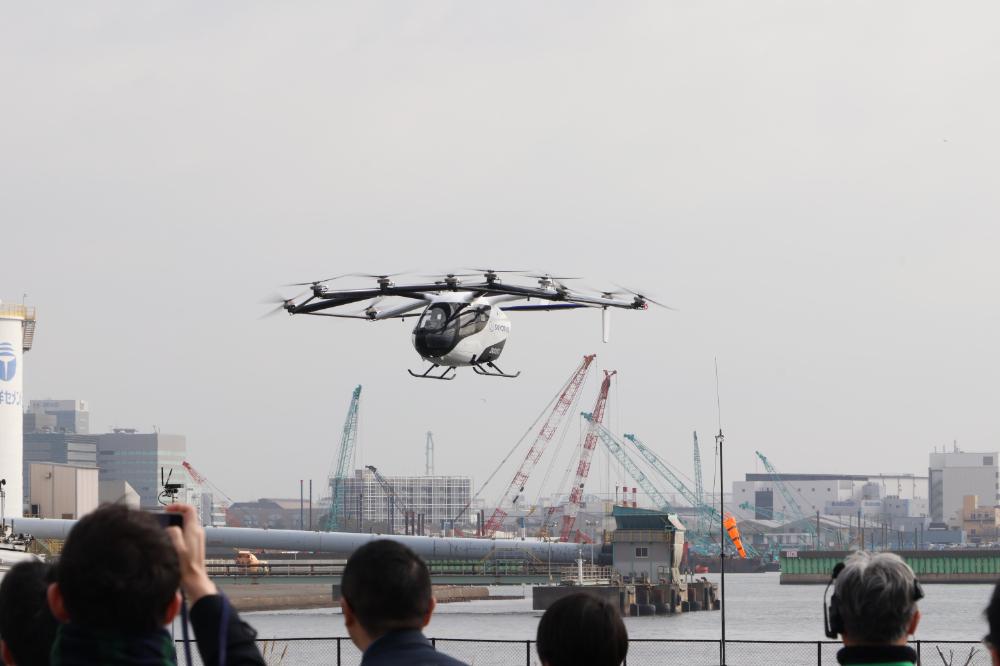 【空飛ぶクルマ】　東京で初フライトのSkyDriveが示した空の一歩